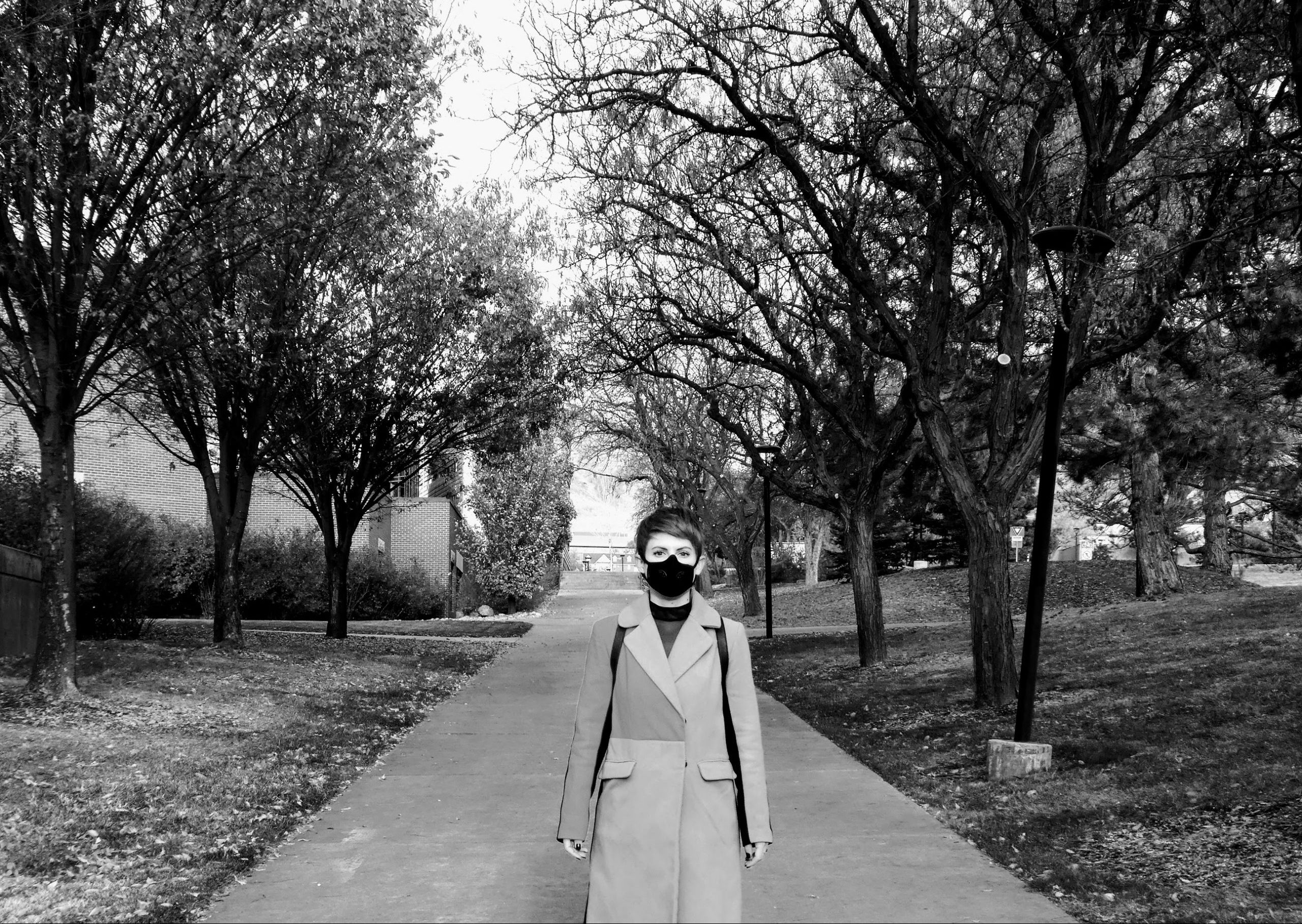 Student wearing a Vogmasks